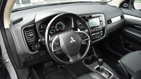 Mitsubishi Outlander III  (150KM) - 59 900  PLN, 2015 - Sady - wyprzedaż | Autoria.pl