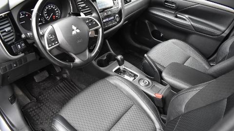 Mitsubishi Outlander III  (150KM) - 59 900  PLN, 2015 - Sady - wyprzedaż | Autoria.pl