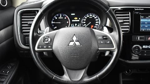 Mitsubishi Outlander III  (150KM) - 59 900  PLN, 2015 - Sady - wyprzedaż | Autoria.pl