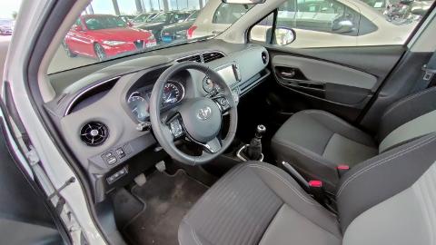 Toyota Yaris III  (111KM) - 50 900  PLN, 2019 - Leszno - wyprzedaż | Autoria.pl