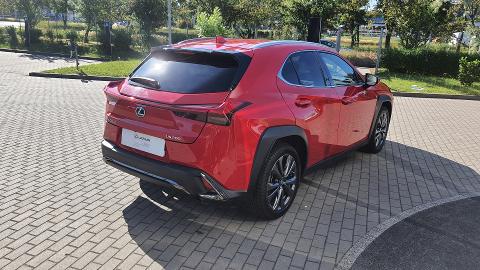 Lexus UX (171KM) -  137 000  PLN, 2019 - Szczecin - wyprzedaż | Autoria.pl