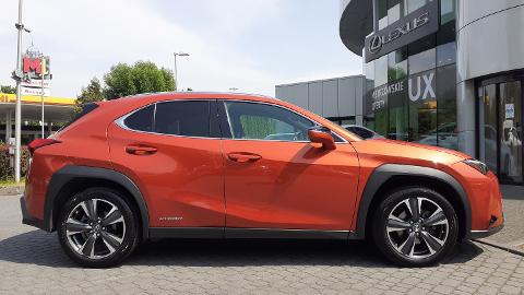 Lexus UX (152KM) -  159 900  PLN, 2019 - Kraków - wyprzedaż | Autoria.pl