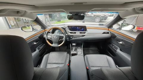 Lexus ES (197KM) -  249 900  PLN, 2020 - Kraków - wyprzedaż | Autoria.pl