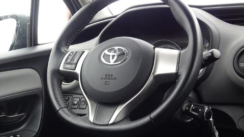 Toyota Yaris III  (99KM) - 43 800  PLN, 2017 - Piaseczno - wyprzedaż | Autoria.pl