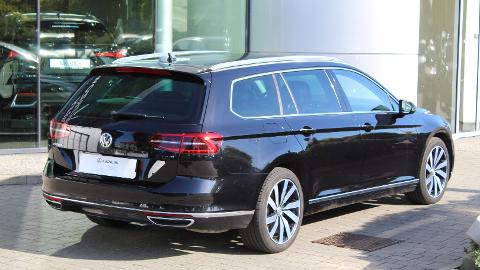 Volkswagen Passat B8  (220KM) - 89 900  PLN, 2017 - Warszawa - wyprzedaż | Autoria.pl