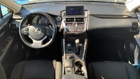 Lexus NX (238KM) -  111 500  PLN, 2015 - łódź - wyprzedaż | Autoria.pl