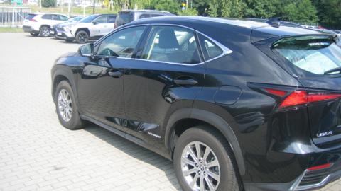 Lexus NX (197KM) -  152 900  PLN, 2018 - Rybnik - wyprzedaż | Autoria.pl