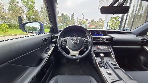 Lexus IS III  (245KM) -  130 900  PLN, 2018 - Szczecin - wyprzedaż | Autoria.pl