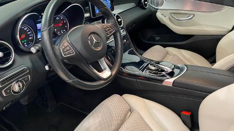 Mercedes-Benz Klasa C W205  (136KM) - 79 900  PLN, 2015 - Poznań - wyprzedaż | Autoria.pl