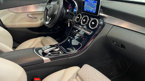 Mercedes-Benz Klasa C W205  (136KM) - 79 900  PLN, 2015 - Poznań - wyprzedaż | Autoria.pl