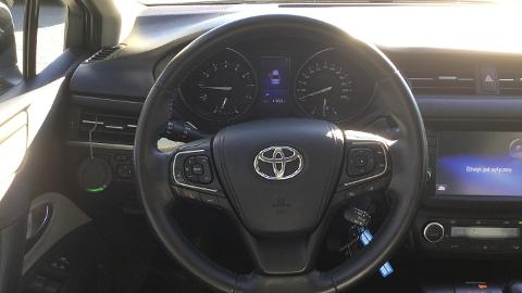 Toyota Avensis III  (152KM) - 69 900  PLN, 2016 - Kalinówka - wyprzedaż | Autoria.pl