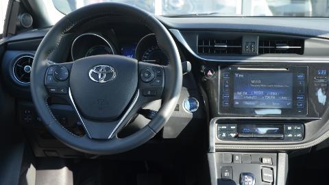 Toyota Auris II  (99KM) - 72 800  PLN, 2017 - Warszawa - wyprzedaż | Autoria.pl