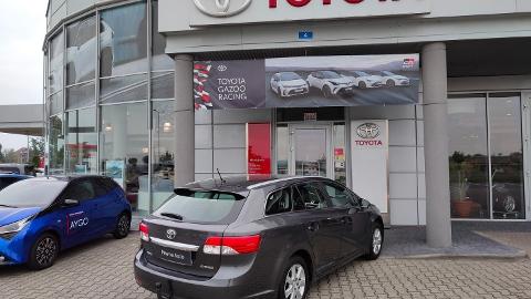 Toyota Avensis III  (132KM) - 49 900  PLN, 2014 - Leszno - wyprzedaż | Autoria.pl