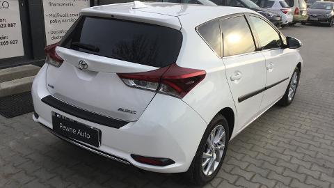 Toyota Auris II  (132KM) - 62 900  PLN, 2015 - Kalinówka - wyprzedaż | Autoria.pl