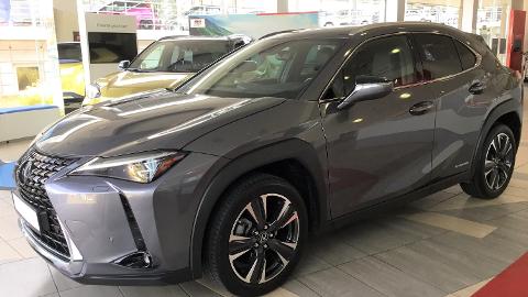 Lexus UX (204KM) -  224 400  PLN, 2021 - Konin - wyprzedaż | Autoria.pl