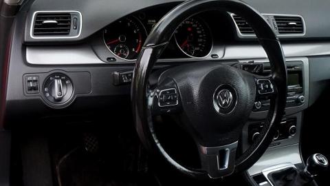 Volkswagen Passat / Nowy   GAZ / GWARANCJA  ASO / ZADBANY / (122KM) - 33 000  PLN, 2012 - Ruda Śląska - wyprzedaż | Autoria.pl