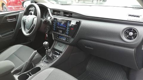 Toyota Auris II  (132KM) - 48 900  PLN, 2017 - Poznań - wyprzedaż | Autoria.pl