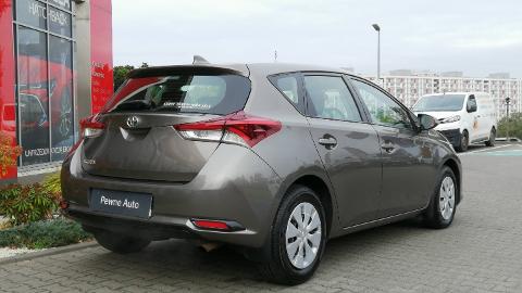 Toyota Auris II  (132KM) - 45 500  PLN, 2016 - Poznań - wyprzedaż | Autoria.pl