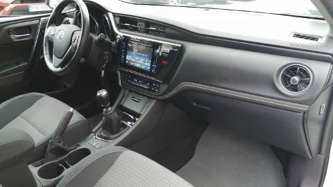 Toyota Auris II  (132KM) - 69 500  PLN, 2018 - Poznań - wyprzedaż | Autoria.pl