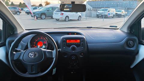 Toyota Aygo II  (69KM) - 33 700  PLN, 2015 - Bydgoszcz - wyprzedaż | Autoria.pl