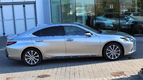 Lexus ES (178KM) -  179 900  PLN, 2019 - Warszawa - wyprzedaż | Autoria.pl