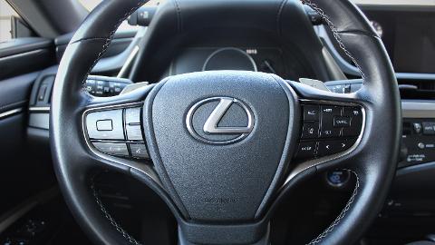 Lexus ES (178KM) -  179 900  PLN, 2019 - Warszawa - wyprzedaż | Autoria.pl