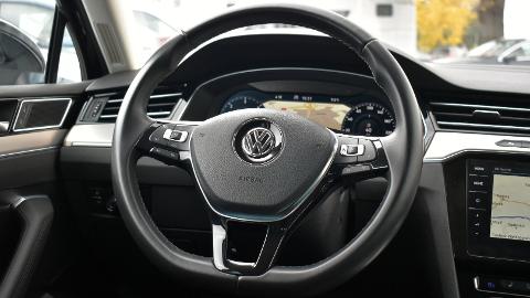 Volkswagen Passat B8  (190KM) - 92 900  PLN, 2017 - Sady - wyprzedaż | Autoria.pl