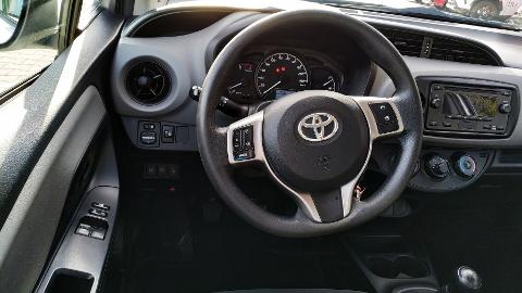 Toyota Yaris III  (69KM) - 38 700  PLN, 2017 - Czechowice Dziedzice - wyprzedaż | Autoria.pl