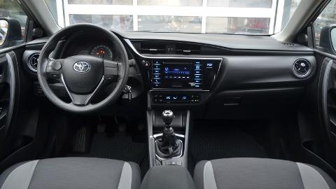 Toyota Auris II  (132KM) - 47 400  PLN, 2016 - Warszawa - wyprzedaż | Autoria.pl