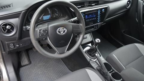 Toyota Auris II  (132KM) - 47 400  PLN, 2016 - Warszawa - wyprzedaż | Autoria.pl