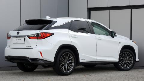 Lexus RX IV  (313KM) -  239 000  PLN, 2019 - Warszawa - wyprzedaż | Autoria.pl