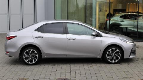 Toyota Corolla Seria E16  (132KM) - 69 900  PLN, 2018 - Warszawa - wyprzedaż | Autoria.pl