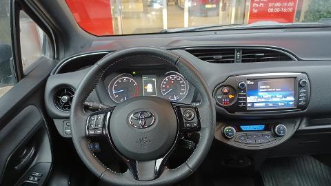 Toyota Yaris III  (111KM) - 62 800  PLN, 2017 - Warszawa - wyprzedaż | Autoria.pl