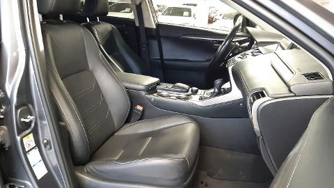 Lexus NX (238KM) -  124 900  PLN, 2016 - Kraków - wyprzedaż | Autoria.pl