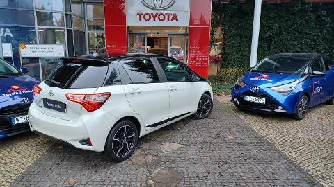 Toyota Yaris III  (111KM) - 62 800  PLN, 2017 - Warszawa - wyprzedaż | Autoria.pl