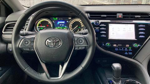 Toyota Camry (218KM) -  124 900  PLN, 2019 - Poznań - wyprzedaż | Autoria.pl