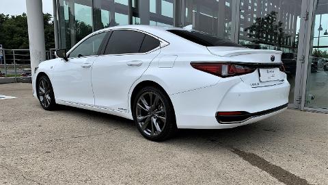 Lexus ES (218KM) -  235 500  PLN, 2021 - łódź - wyprzedaż | Autoria.pl