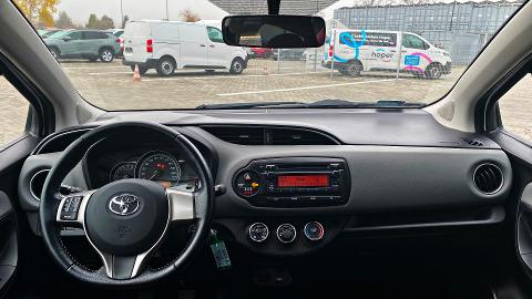 Toyota Yaris III  (69KM) - 39 700  PLN, 2016 - Bydgoszcz - wyprzedaż | Autoria.pl