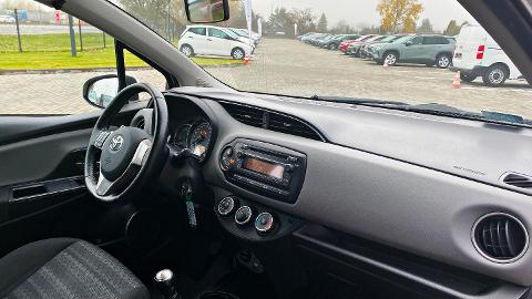 Toyota Yaris III  (69KM) - 39 700  PLN, 2016 - Bydgoszcz - wyprzedaż | Autoria.pl