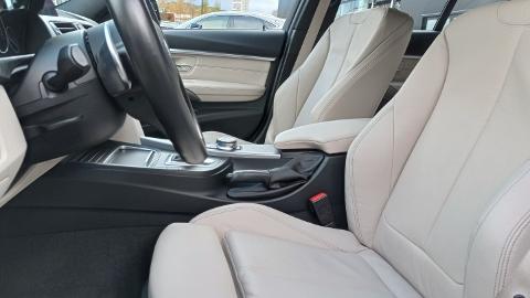 BMW Seria 3 F30/F31  (252KM) -  145 900  PLN, 2018 - Gdańsk - wyprzedaż | Autoria.pl