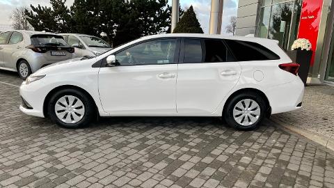 Toyota Auris II  (90KM) - 49 850  PLN, 2017 - Chwaszczyno - wyprzedaż | Autoria.pl