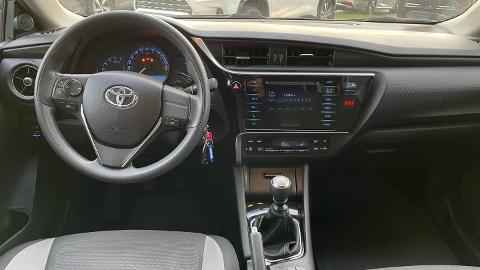 Toyota Auris II  (90KM) - 49 850  PLN, 2017 - Chwaszczyno - wyprzedaż | Autoria.pl