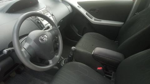 Toyota Yaris III  (69KM) - 21 900  PLN, 2011 - Wrocław - wyprzedaż | Autoria.pl