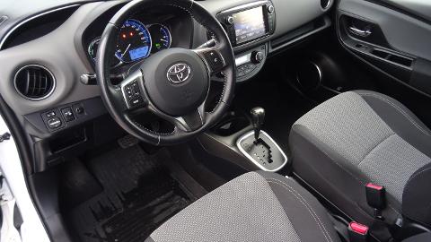 Toyota Yaris III  (100KM) - 61 800  PLN, 2016 - Piaseczno - wyprzedaż | Autoria.pl