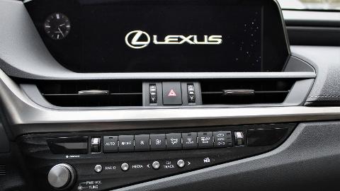 Lexus ES (178KM) -  204 900  PLN, 2020 - Warszawa - wyprzedaż | Autoria.pl