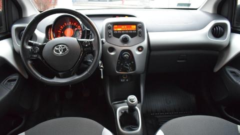 Toyota Aygo II  (69KM) - 35 000  PLN, 2015 - Komorniki - wyprzedaż | Autoria.pl