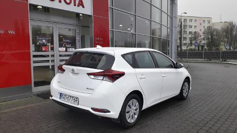 Toyota Auris II  (100KM) - 49 900  PLN, 2016 - Olsztyn - wyprzedaż | Autoria.pl