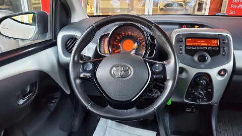 Toyota Aygo II  (69KM) - 32 800  PLN, 2016 - Warszawa - wyprzedaż | Autoria.pl