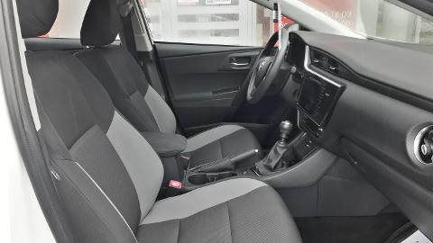 Toyota Auris II  (100KM) - 49 900  PLN, 2016 - Olsztyn - wyprzedaż | Autoria.pl