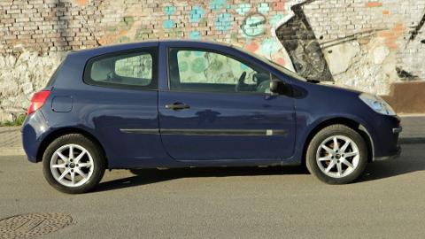 Renault Clio _Klimatyzacja_Alu felgi_ (75KM) - 10 990  PLN, 2008 - BYTOM - wyprzedaż | Autoria.pl